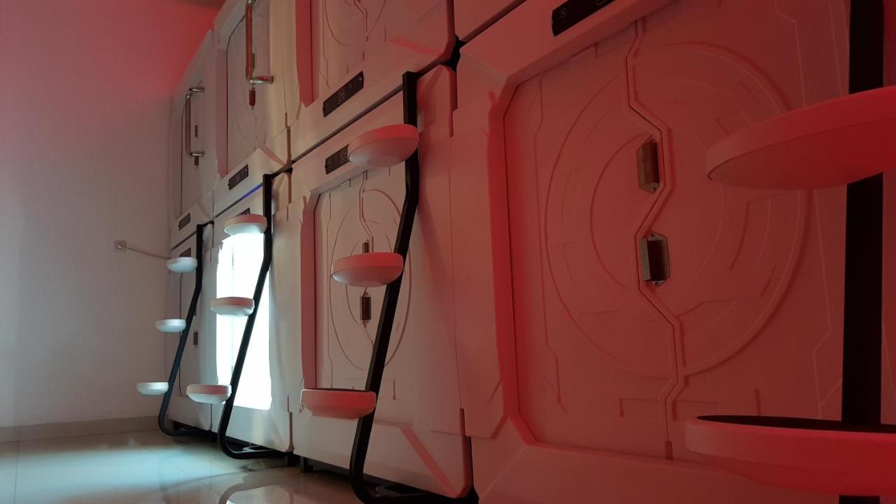 Apollo Capsule Hotel إنده المظهر الخارجي الصورة